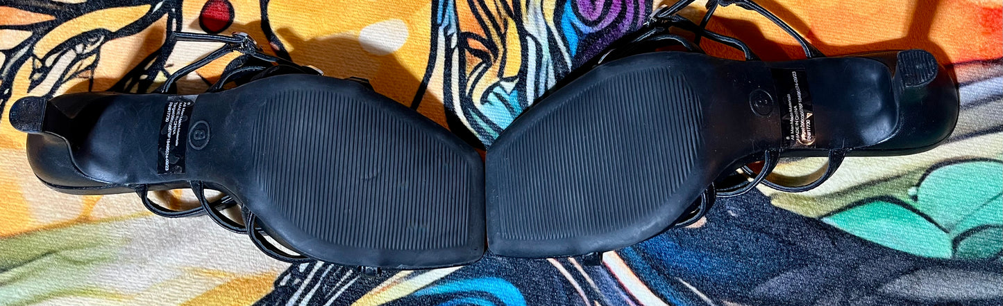 Wild Fable Black High Heels with Heart Accents- Size 8